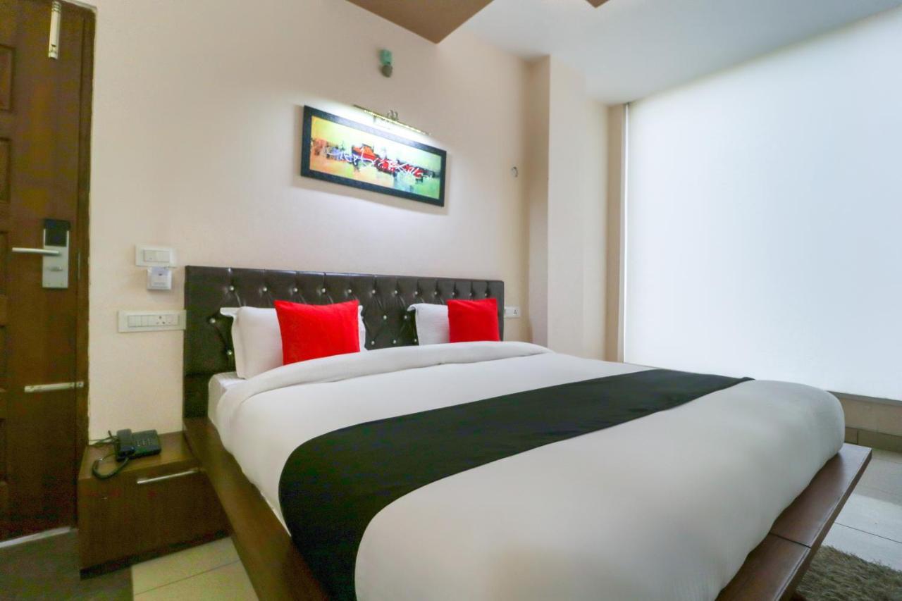 Townhouse 765 The Grace Hotel Patiāla Екстериор снимка